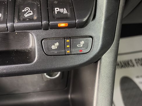 Used 2019 Chevrolet Colorado Z71 AWD/4WD image 30