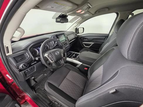 Used 2024 Nissan Titan SV w/ SV Convenience Package image 26