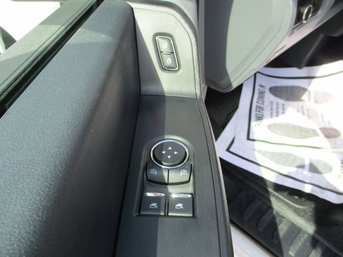 Used 2025 Ford F250 XL w/ XL Driver Assist Package RWD image 9