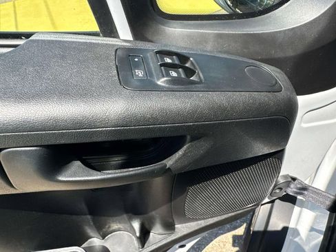 Used 2023 RAM ProMaster 2500 FWD image 21