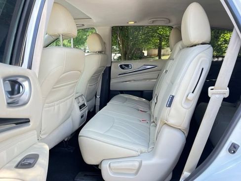 Used 2019 INFINITI QX60 Luxe w/ Essential Package AWD/4WD image 16