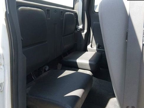 Used 2011 Dodge Dakota Big Horn w/ Skid Plate Group AWD/4WD image 6