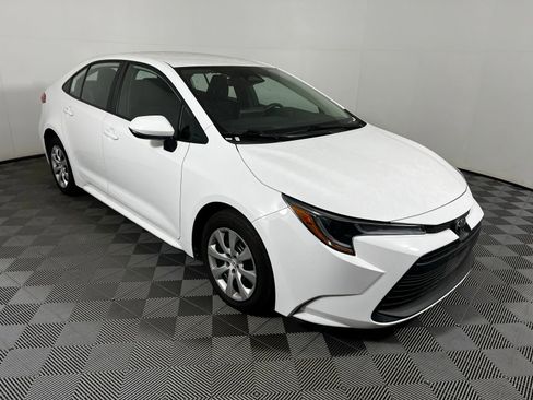 Certified 2024 Toyota Corolla LE FWD image 3
