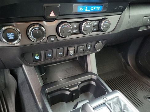 Used 2021 Toyota Tacoma TRD Off-Road w/ Technology Package image 27