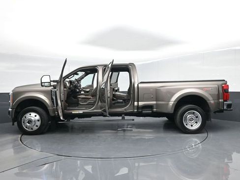 Used 2023 Ford F450 King Ranch w/ Chrome Package image 68