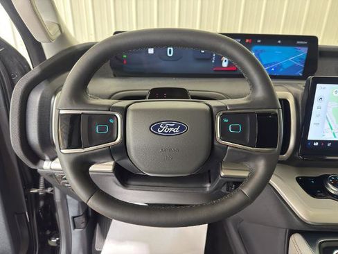Certified 2025 Ford Expedition Max Active AWD/4WD image 3