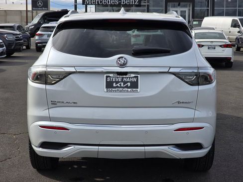 Used 2023 Buick Enclave Avenir w/ Avenir Technology Package image 4