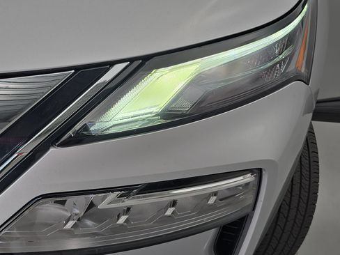 Certified 2021 Nissan Rogue SV AWD/4WD image 29