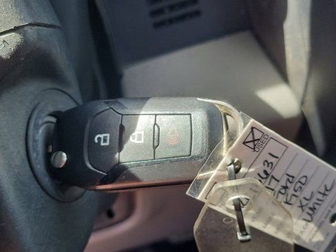 Used 2017 Ford F150 XL w/ Equipment Group 101A Mid RWD image 28