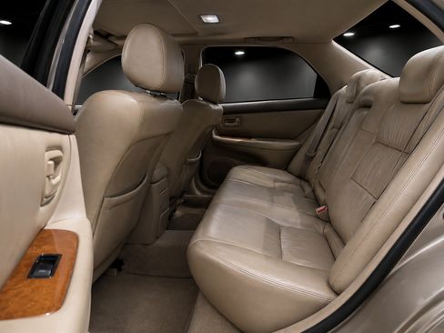 Used 2000 Lexus ES 330 FWD image 8