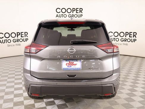 Used 2024 Nissan Rogue SV image 20
