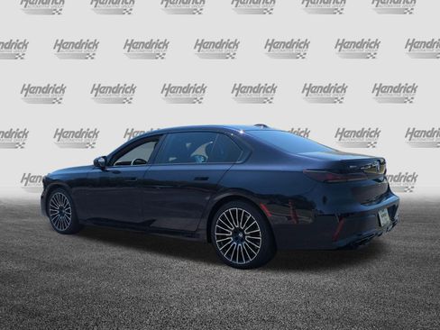 Certified 2025 BMW 760i xDrive w/ Luxury Rear Seating Package AWD/4WD image 8