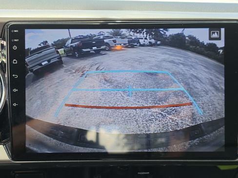 Used 2016 Toyota Tacoma SR5 RWD image 28