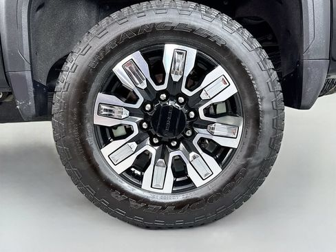 Used 2025 GMC Sierra 3500 Denali w/ Denali Reserve Package AWD/4WD image 12