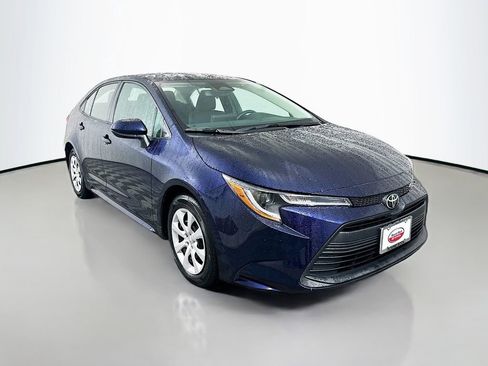 Used 2024 Toyota Corolla LE image 3