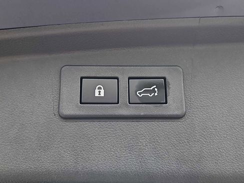Used 2025 Subaru Outback Premium AWD/4WD image 19