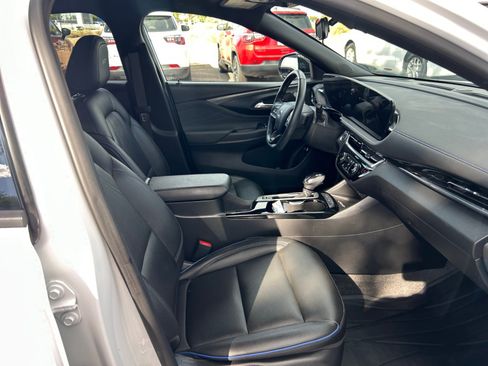 Used 2025 Buick Envista Sport Touring w/ Convenience I Package FWD image 19