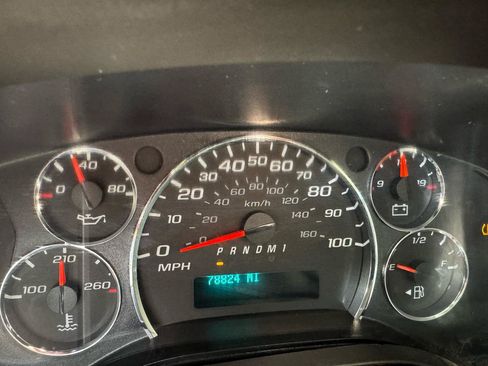 Used 2010 Chevrolet Express 3500 w/ Power Package RWD image 19