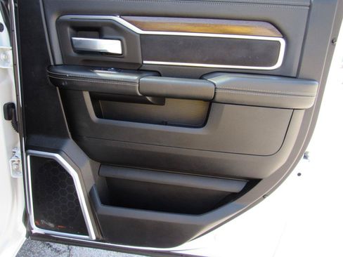 Used 2024 RAM 2500 Laramie w/ Safety Group AWD/4WD image 40