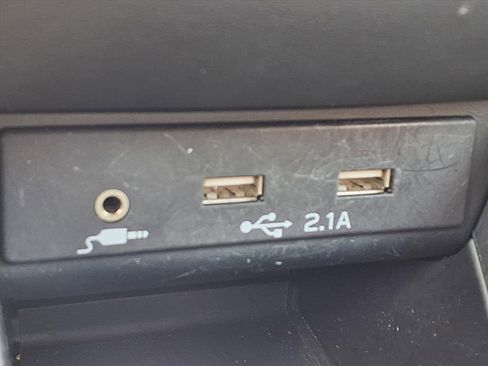 Used 2021 Subaru Outback Limited image 16