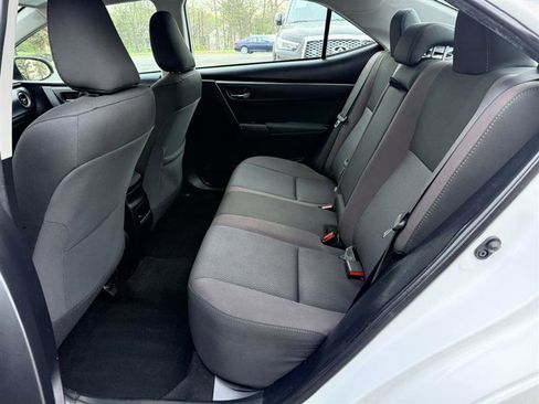 Used 2018 Toyota Corolla LE FWD image 15