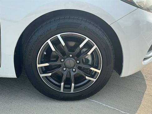 Used 2016 Kia Forte LX FWD image 15