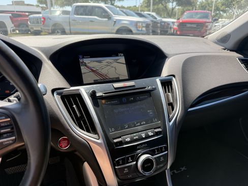 Used 2015 Acura TLX w/ Technology Package FWD image 18