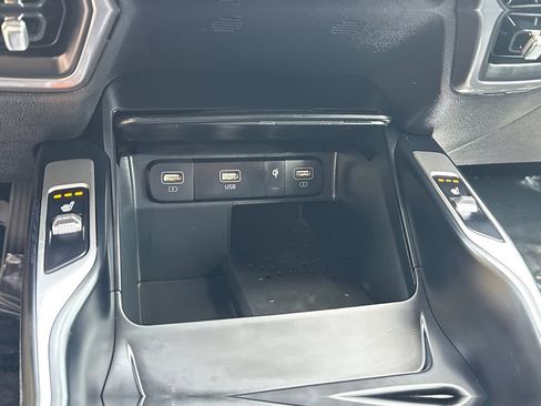 Certified 2023 Kia Sorento S AWD/4WD image 25