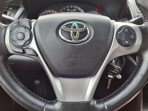 Used 2014 Toyota Camry SE FWD image 15