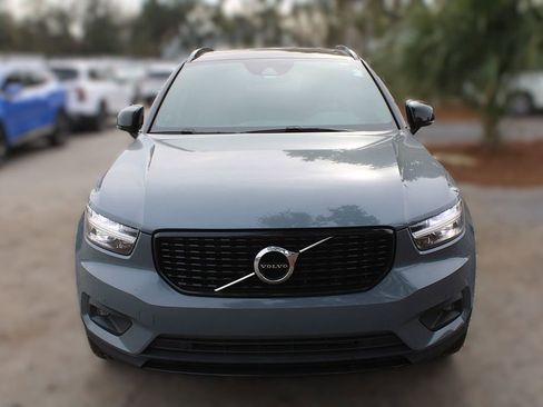 Used 2021 Volvo XC40 T5 R-Design image 17