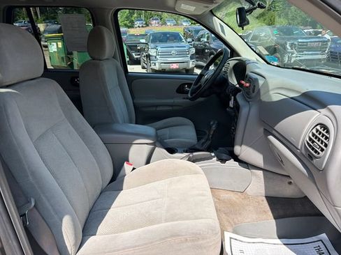 Used 2005 Chevrolet TrailBlazer LS w/ LS Preferred Equipment Group AWD/4WD image 22