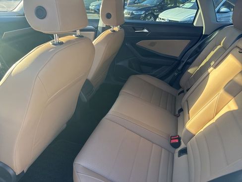 Used 2021 Volkswagen Jetta image 10