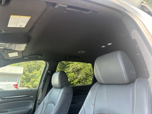 Used 2022 Buick Enclave Essence w/ Trailering Package, 5000 lbs. FWD image 9