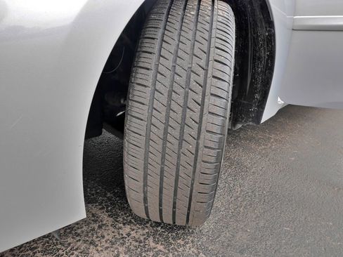 Used 2017 Toyota Corolla SE w/ SE Premium Package image 31