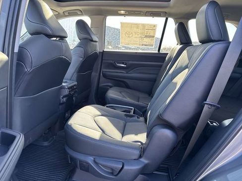 New 2026 Toyota Grand Highlander Platinum image 20