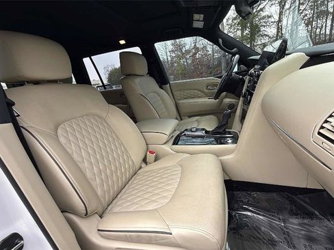 Used 2023 INFINITI QX80 Sensory w/ All-Season Package image 23