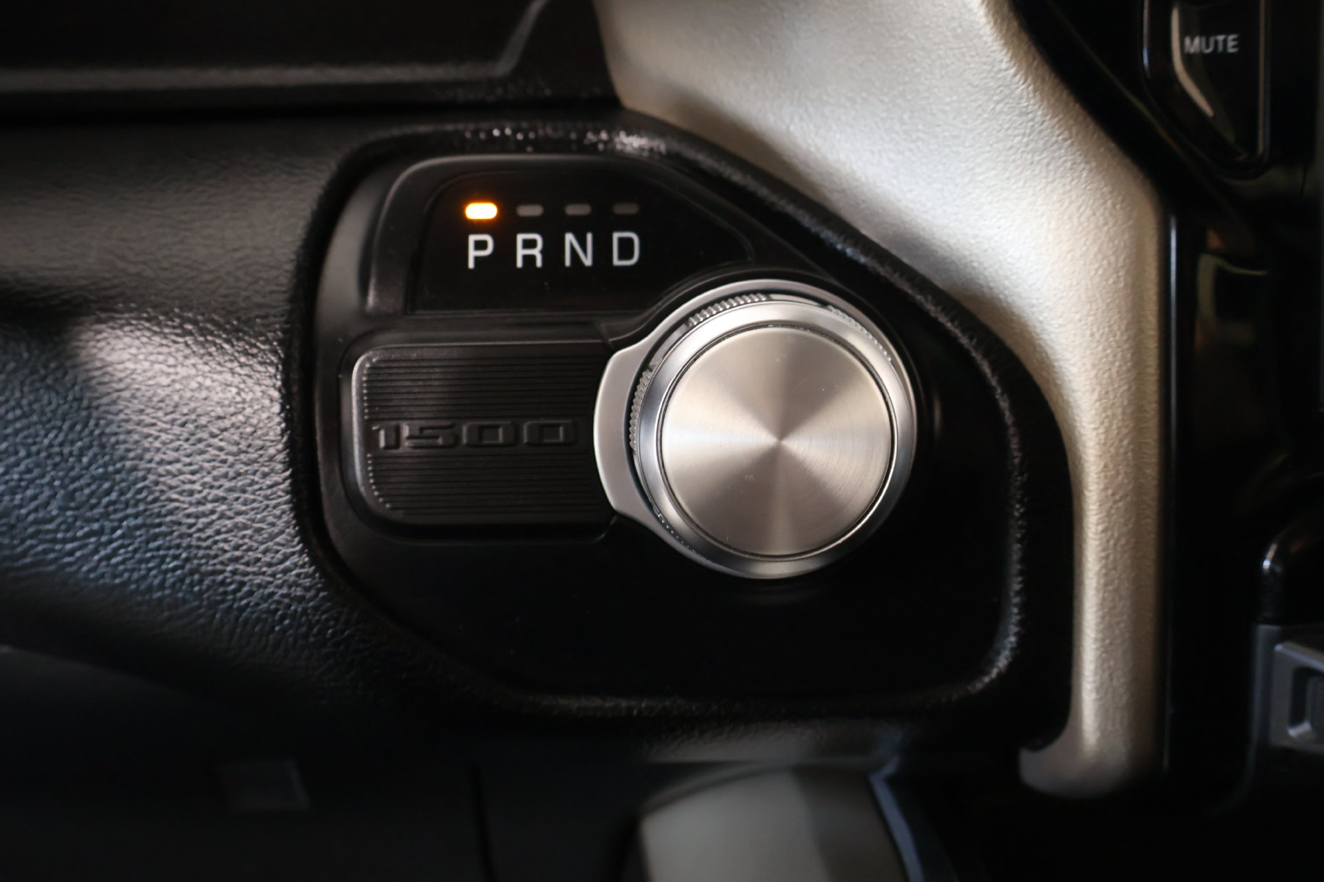 Used 2022 RAM 1500 Laramie RWD image 9