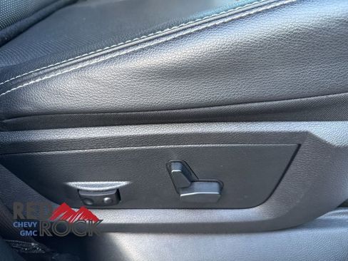 Used 2017 RAM 1500 Laramie w/ Convenience Group AWD/4WD image 13