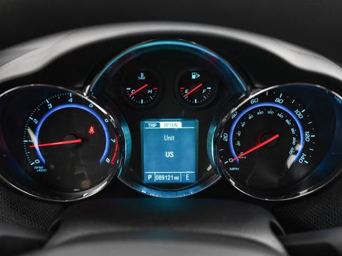 Used 2015 Chevrolet Cruze LT FWD image 22