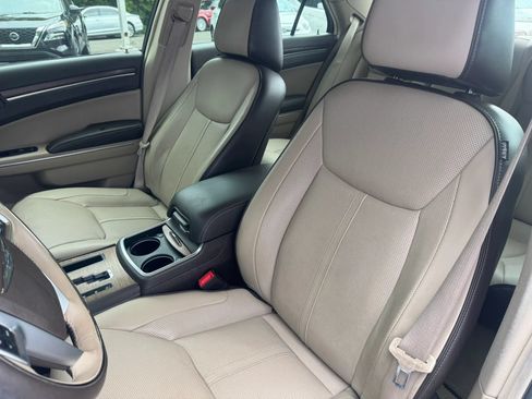 Used 2012 Chrysler 300 C Luxury Series RWD image 17