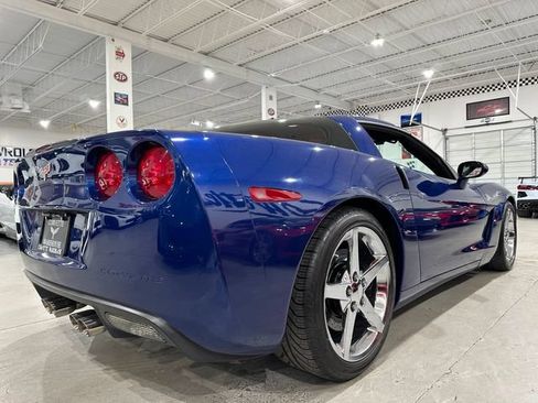 Used 2005 Chevrolet Corvette Coupe w/ Preferred Equipment Group RWD image 4