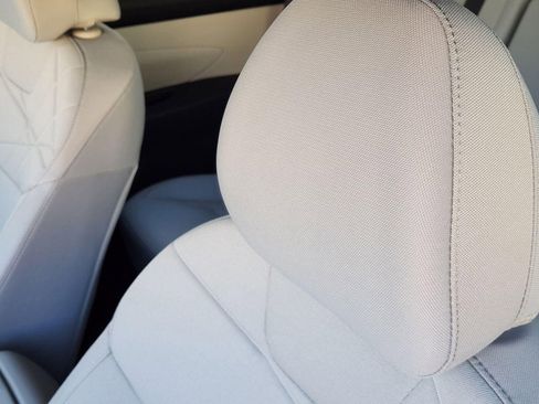 New 2026 Hyundai Tucson SE image 11