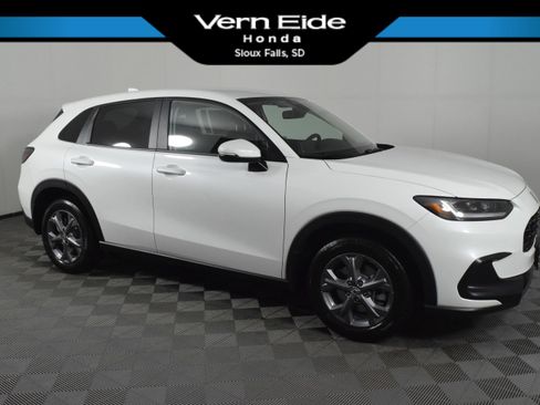 New 2026 Honda HR-V LX image 1