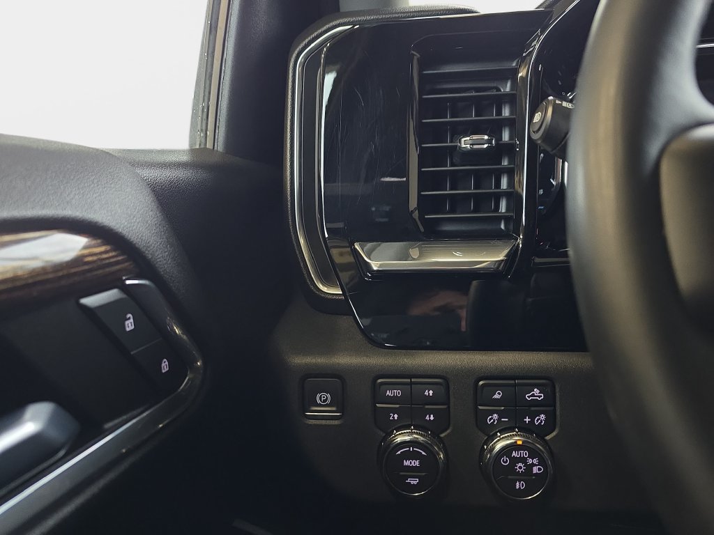 Used 2023 GMC Sierra 1500 Elevation w/ Elevation Premium Package AWD/4WD image 29