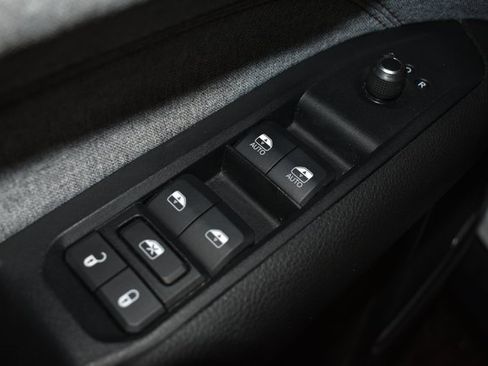 Used 2022 Jeep Compass Latitude w/ Sun and Sound Group image 15