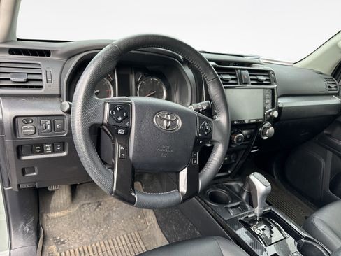 Used 2022 Toyota 4Runner TRD Off-Road Premium image 10