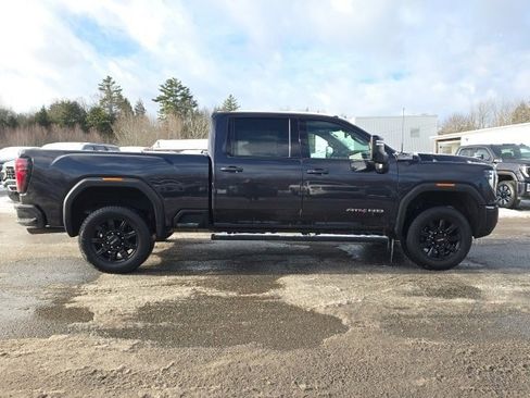 Used 2024 GMC Sierra 2500 AT4 w/ AT4 Preferred Package image 6