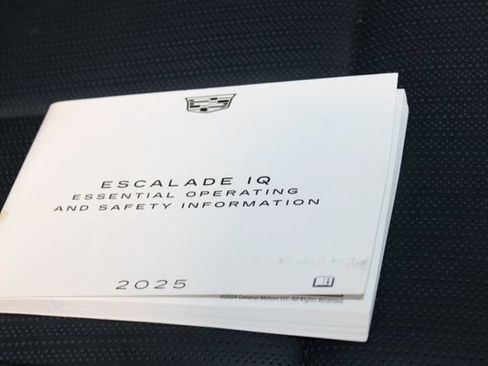 Certified 2025 Cadillac Escalade IQ Sport 2 w/ LPO, ONYX Package AWD/4WD image 51