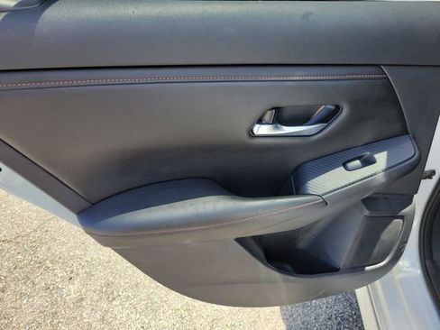 Used 2021 Nissan Sentra SR w/ SR Premium Package image 7