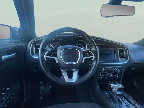 Used 2017 Dodge Charger R/T image 19